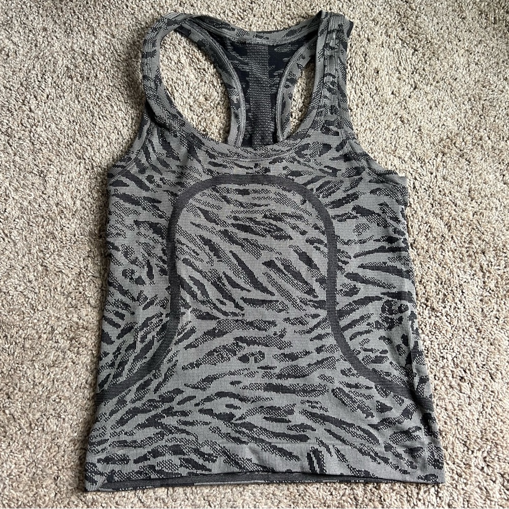 Lululemon Swiftly Tech Razorback Tank 2.0 *Race length